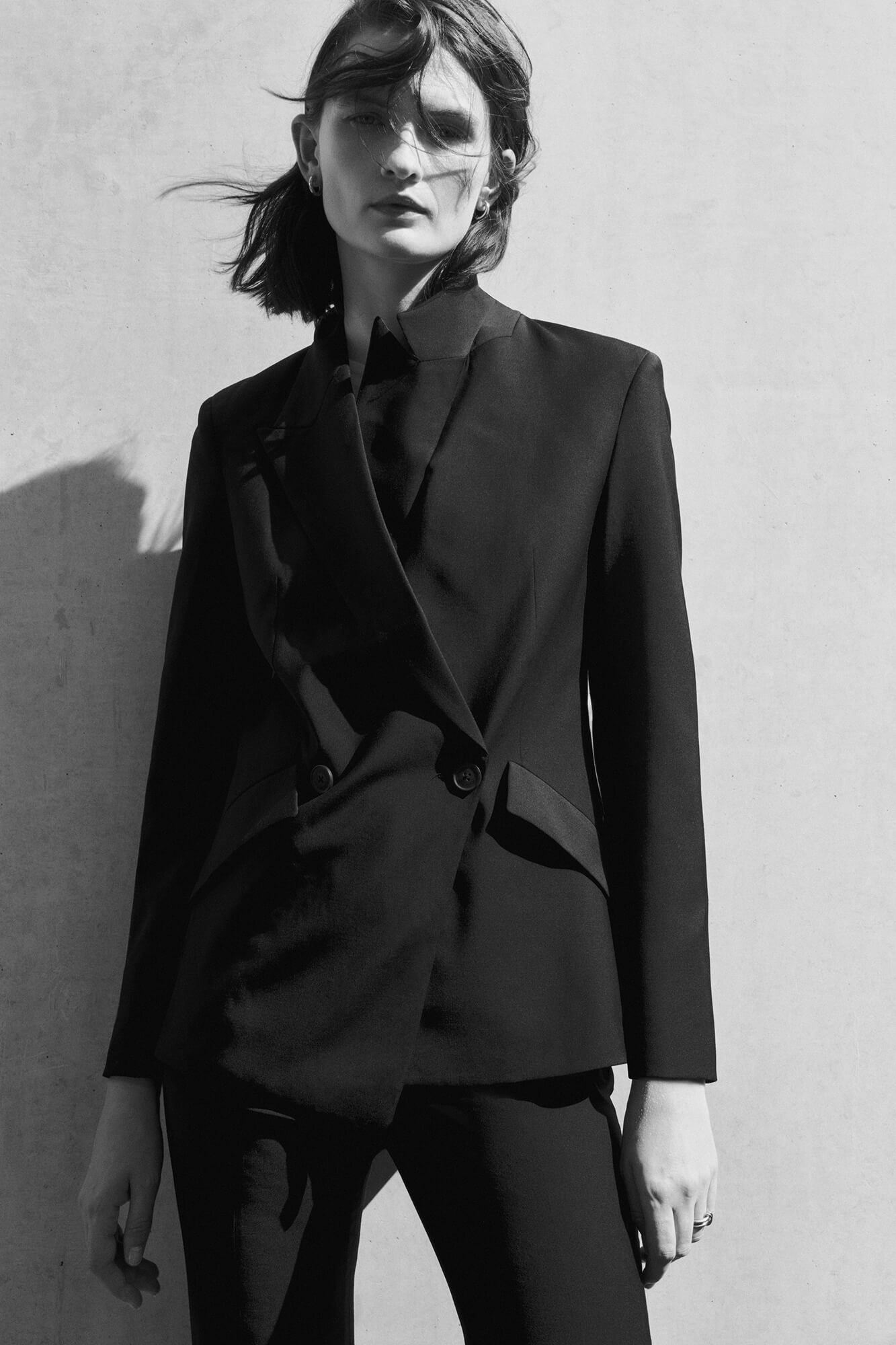 Pedro del Hierro Blazer asim&eacute;trica lana fr&iacute;a