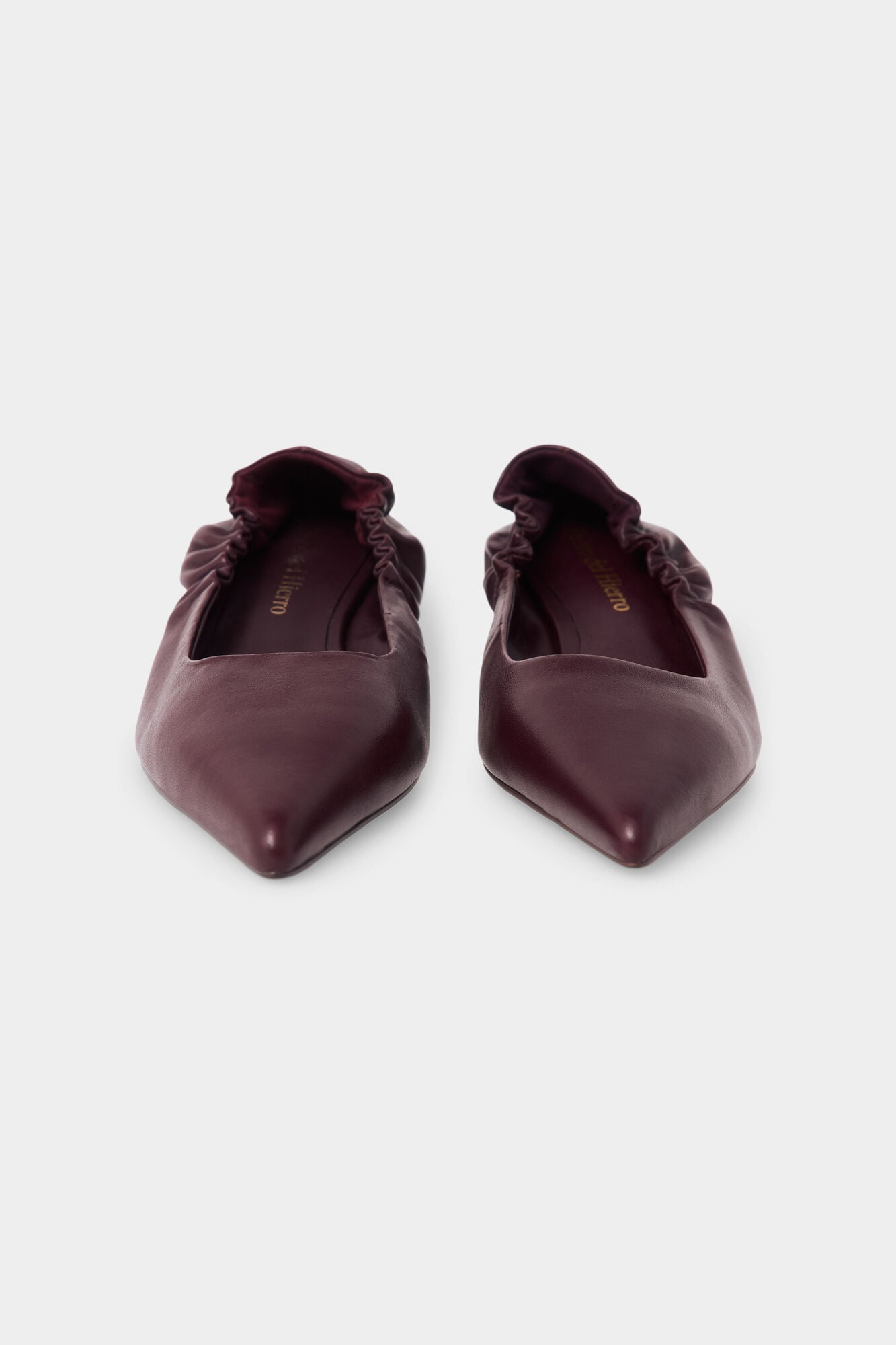 Pedro del Hierro Kitten heel em pele