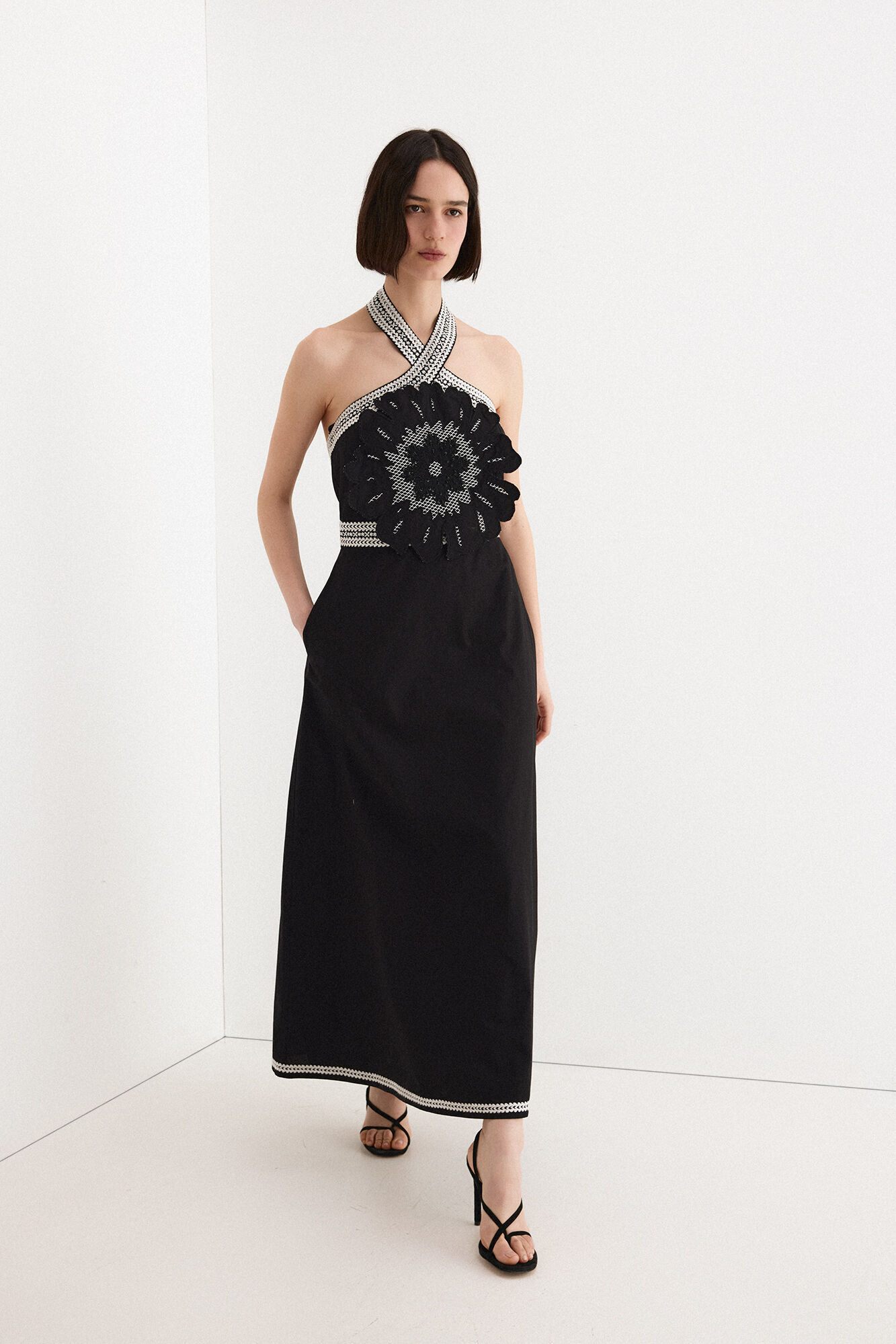 TFP by Tamara Falc&oacute; Embroidered flower dress Black