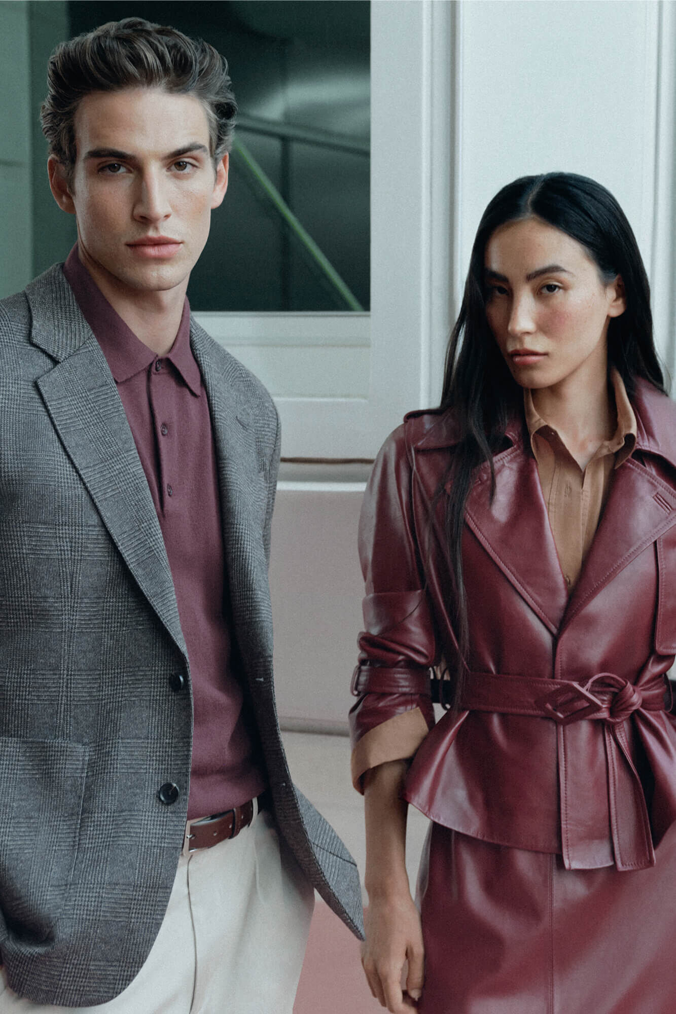 Pedro del Hierro Trench curto de camur&ccedil;a