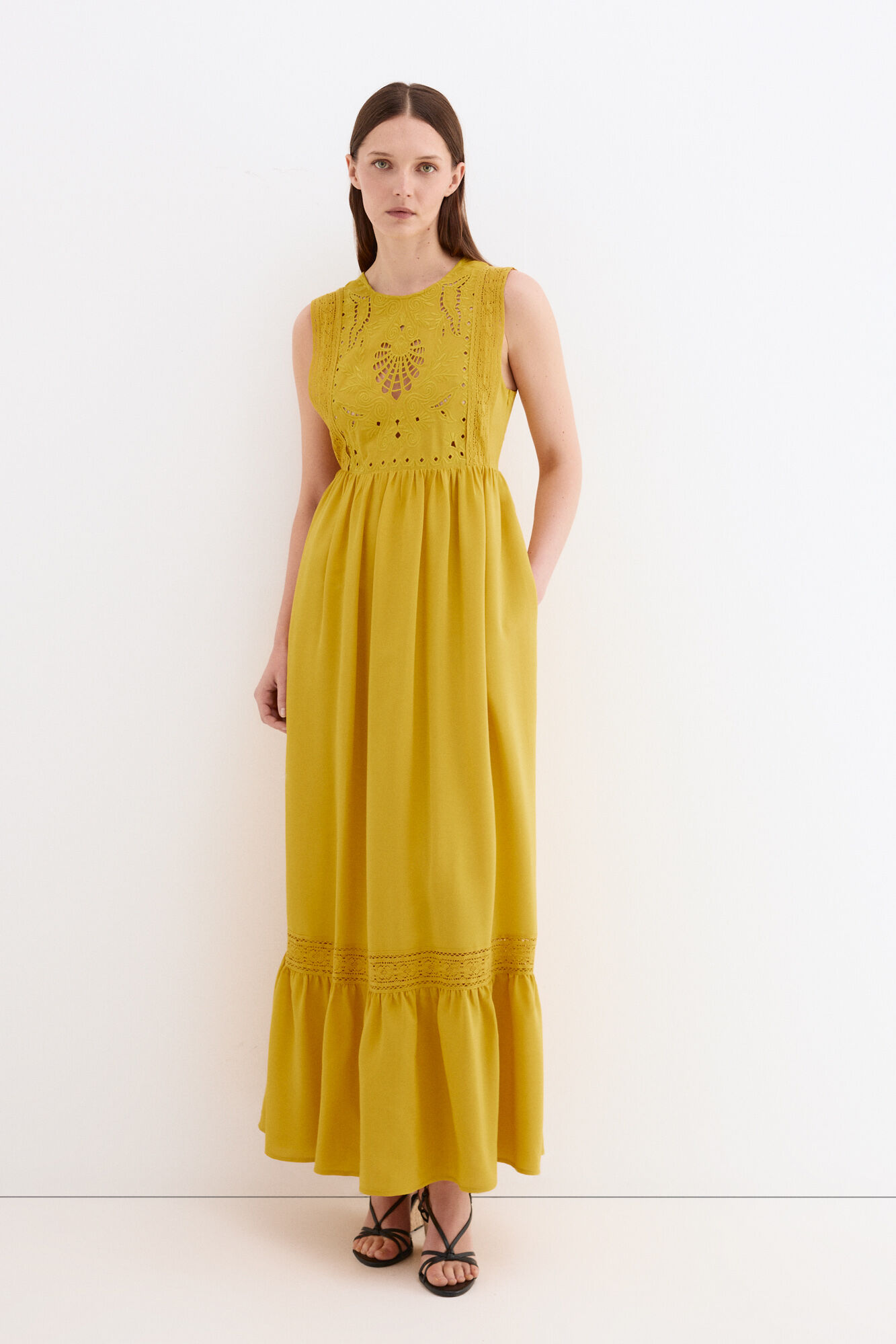 Pedro del Hierro Vestido rom&aacute;ntico bordados Amarillo