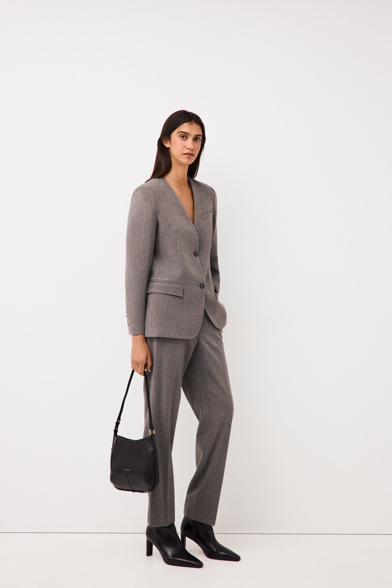 Pedro del Hierro Blazer sin solapa raya diplom&aacute;tica
