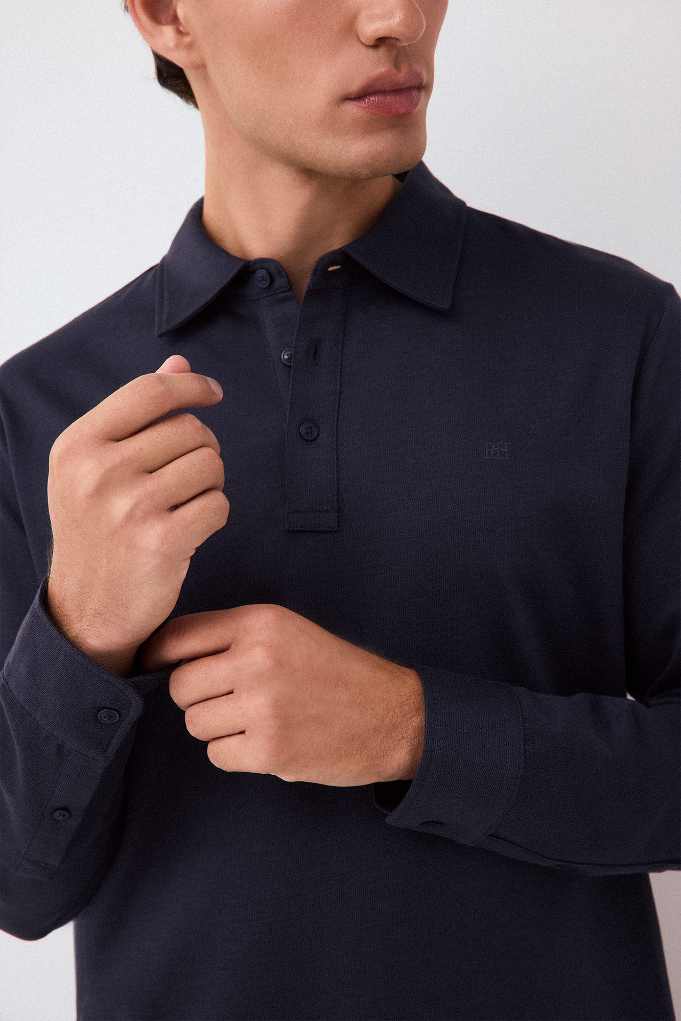 Pedro del Hierro Polo estructura manga larga