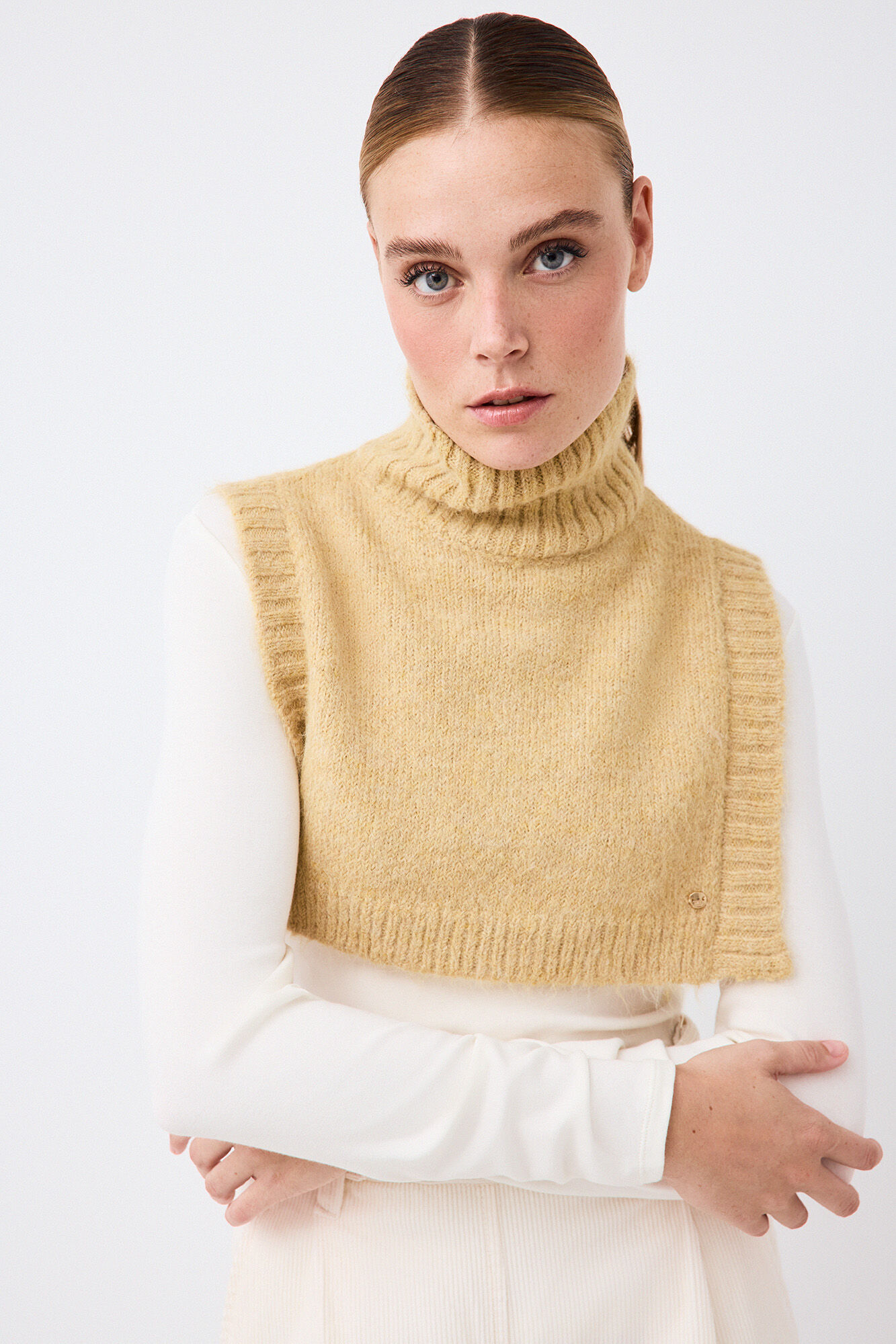Pedro del Hierro Knit cape