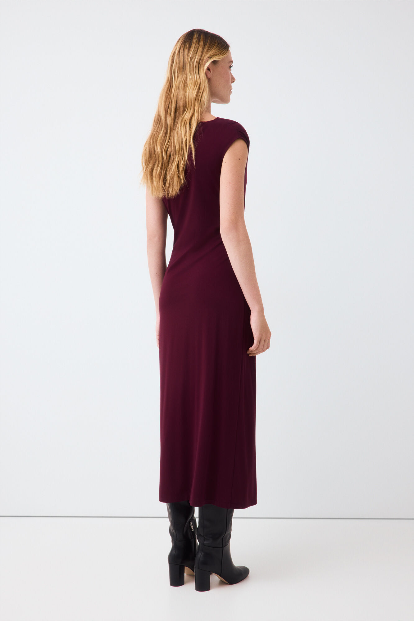 Pedro del Hierro Gold fitted dress Burgundy