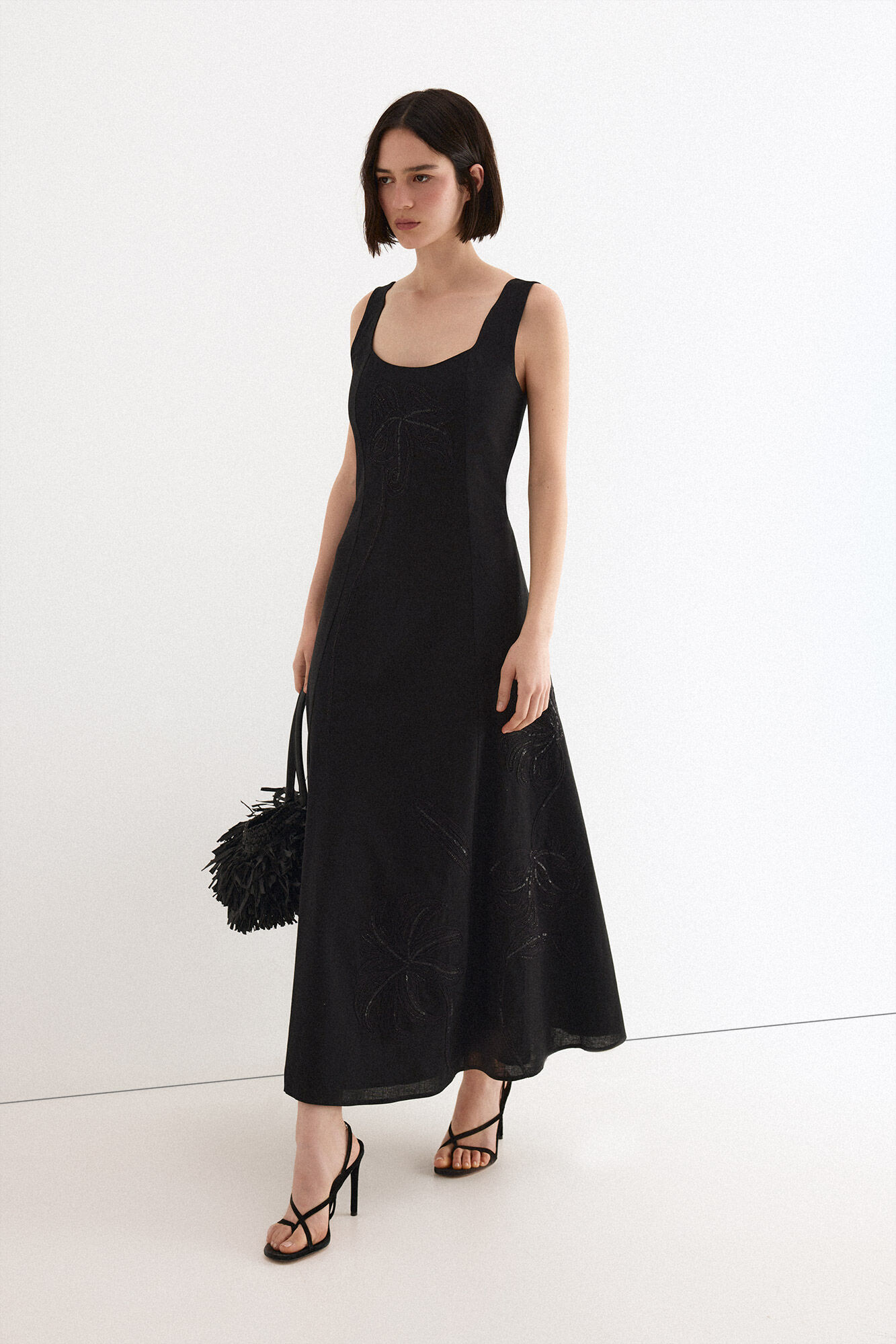 TFP by Tamara Falc&oacute; Floral embroidered dress