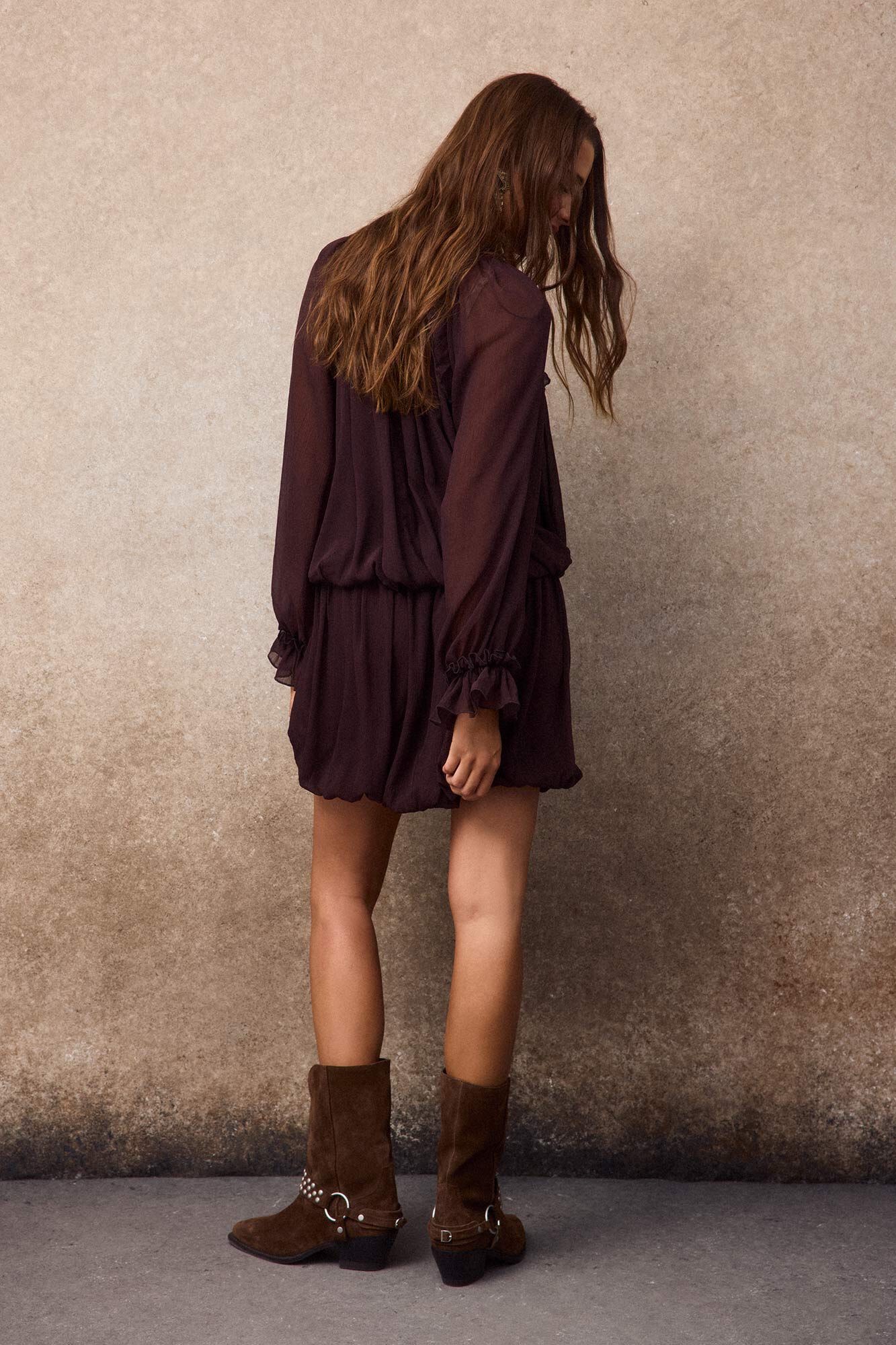 Slowlove Vestido curto com folhos Castanho