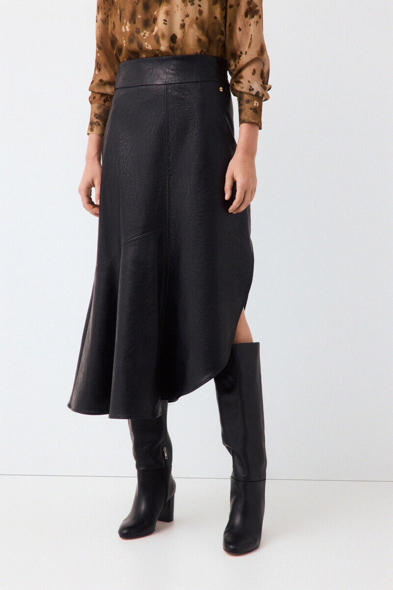 Skirt and blouse set