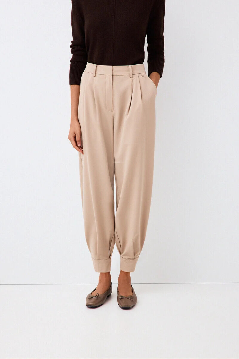 Conjunto de pantal&oacute;n y camisa