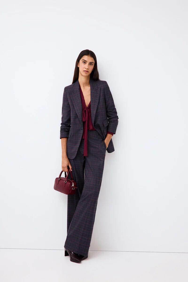 Conjunto de pantal&oacute;n y blazer