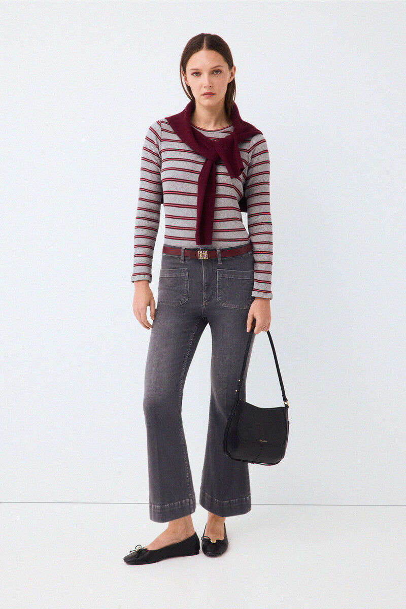 Conjunto de camiseta y jeans
