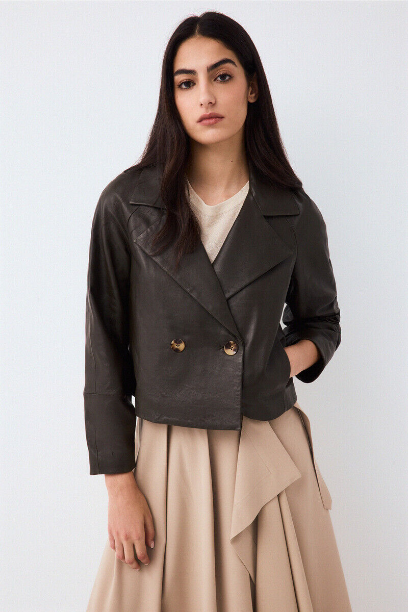 Conjunto de falda y chaqueta