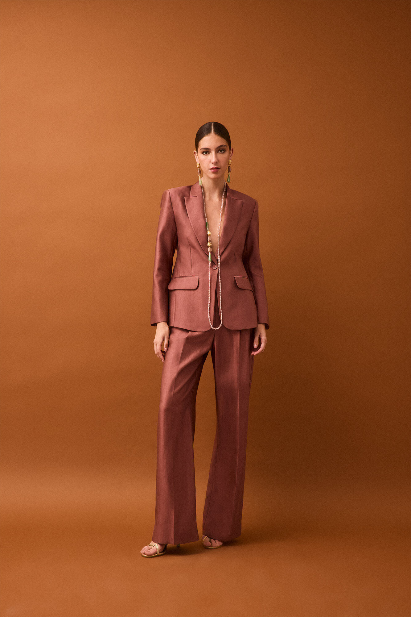 Conjunto de pantal&oacute;n y blazer