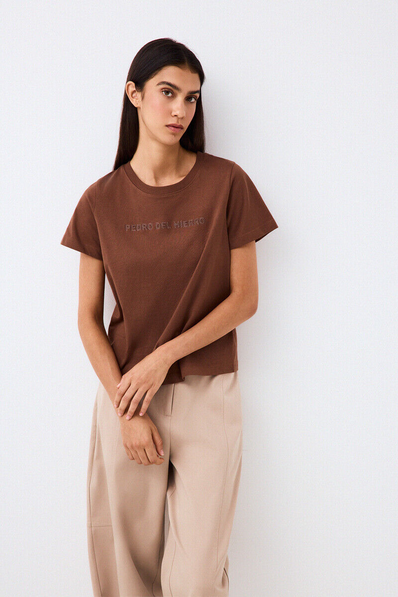 Conjunto de falda y camiseta