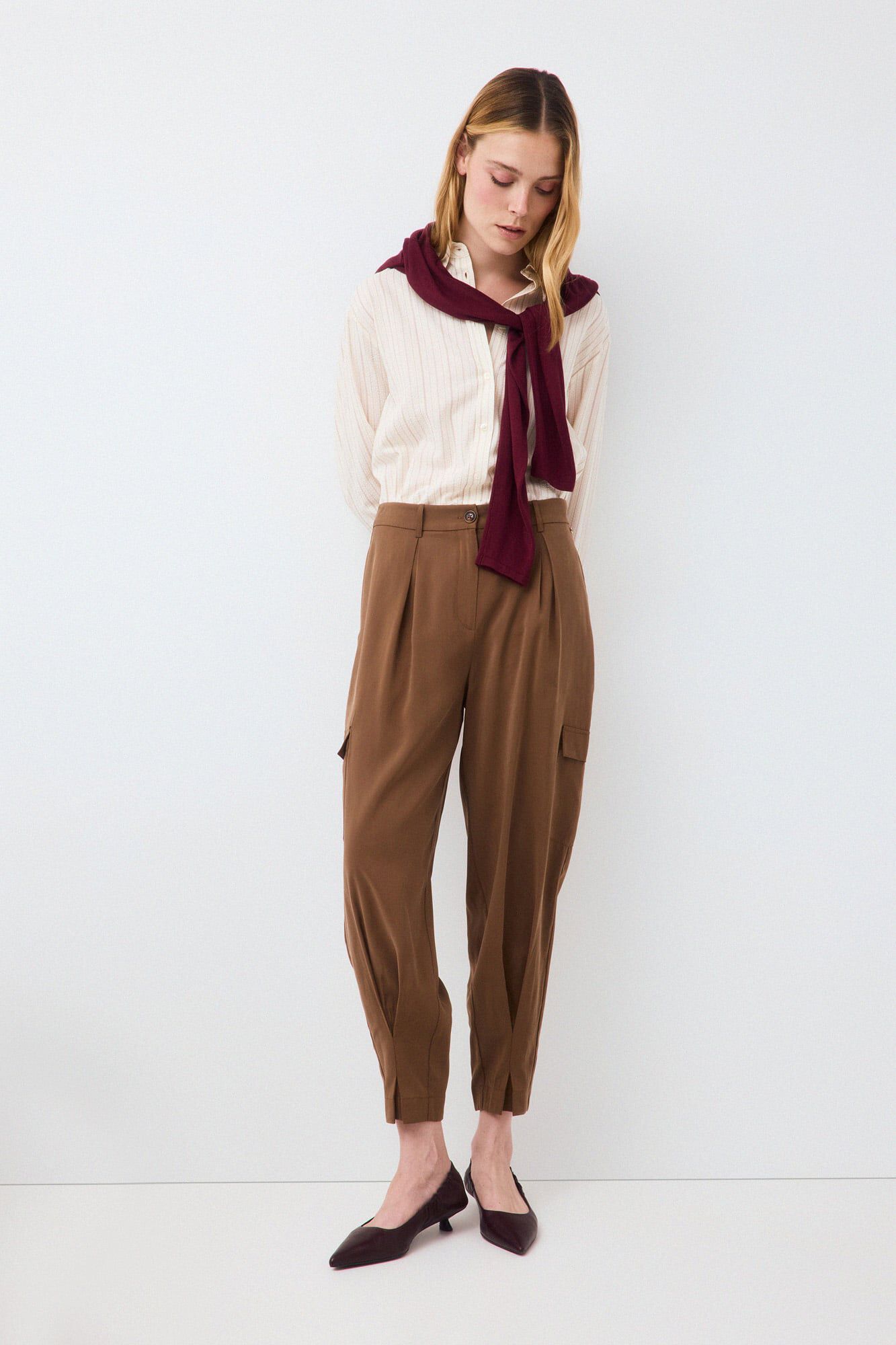 Conjunto de pantal&oacute;n y camisa