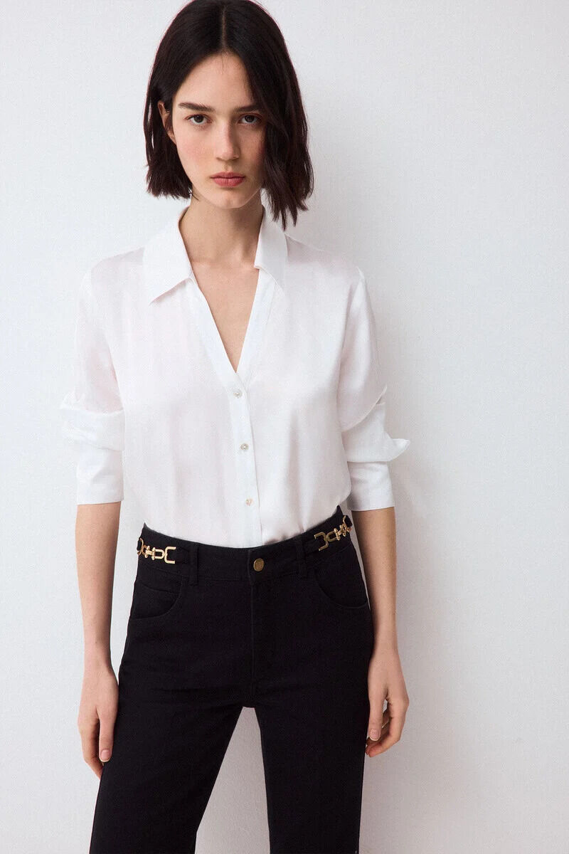 Conjunto de jeans y camisa