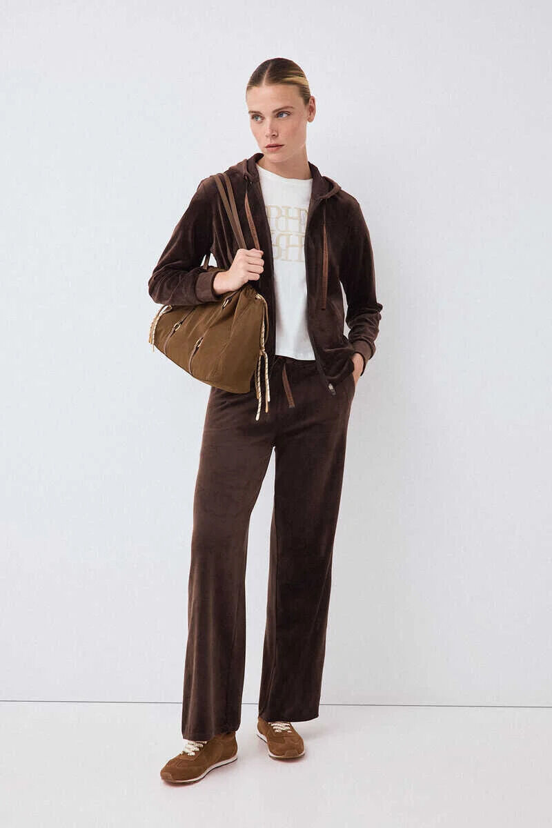Trousers and sweatshirt set